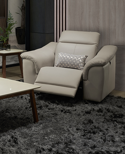 hadiah spesial sofa kulit untuk ibu dan seluruh wanita indonesia