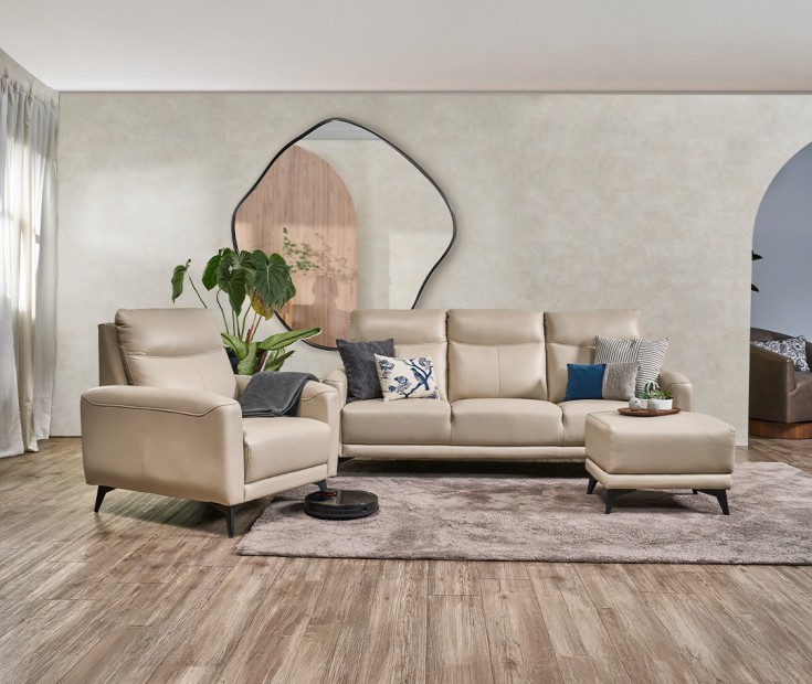 Temukan koleksi Sofa Set pilihan dengan diskon spesial dan gratis Meja Kopi eksklusif untuk melengkapi ruang tamu Anda.  Tidak hanya itu, nikmati juga cashback langsung hingga 8 JUTA khusus untuk setiap pembelian di showroom!