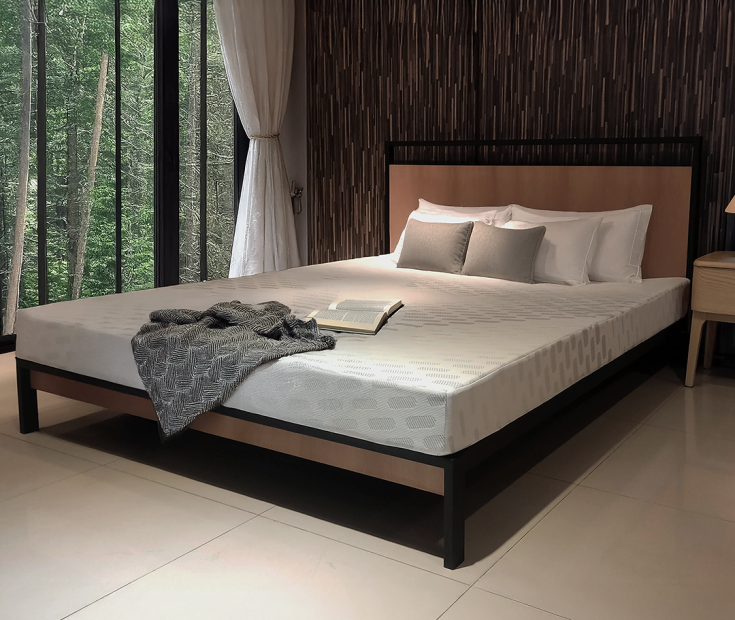 Lengkapi kamar tidur Anda dengan tempat tidur berdesain simpel dan efisien ini. Rangka tempat tidur berbahan baja kokoh  Desain headboard yang lurus dan ringkas membantu menghemat ruang, ideal untuk kamar berukuran kecil hingga sedang. Solusi tempat tidur yang fungsional dan tetap estetik tanpa mengorbankan kenyamanan.